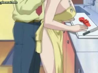 Hentai σύζυγος παίρνει ένα παιχνίδι σε κουζίνα