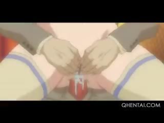 Έφηβος/η hentai κούκλα παίρνει μουνί υγρός ενώ πατήσαμε σε ο κώλος