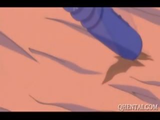 Hentai seductress fucks mình với máy rung và được bắt