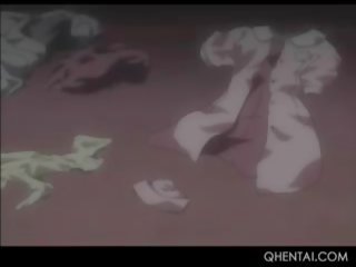 Hentai adolescente nena coño clavado con su adolescente strapon