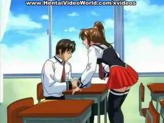Elcsábítani hentai iskolás