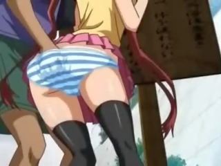 Kautrīga anime meitene izpaužas klitors paberzējot