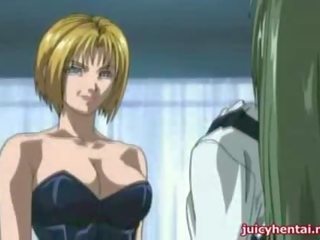 Lubieżny blondynka anime shemale mający seks film